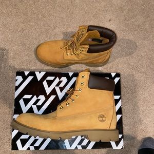 TimberLand Boots Size 10 (Wheat Nubuck)